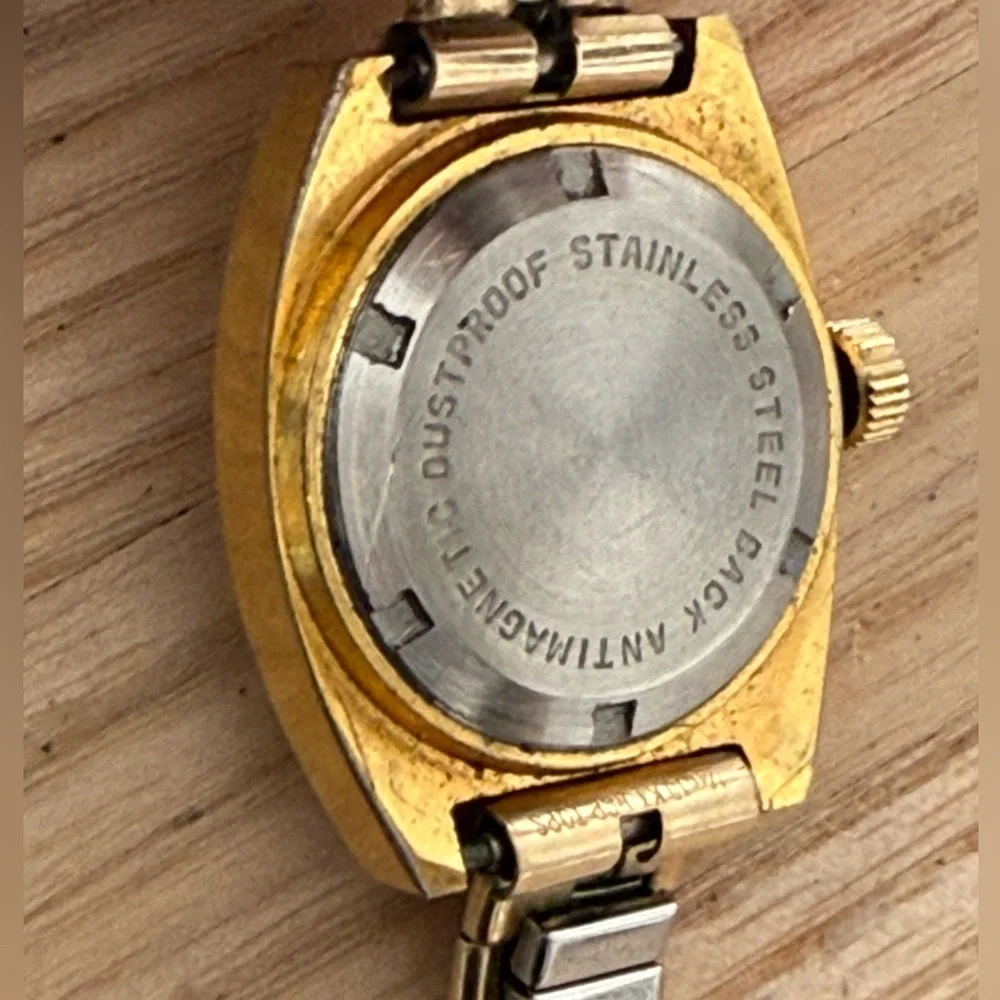 Bolivia Electra 360 Rare Vintage Mechanical Ladies Watch Gold Dial Bracelet